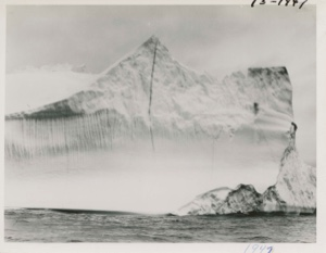 Image: Iceberg- close-up